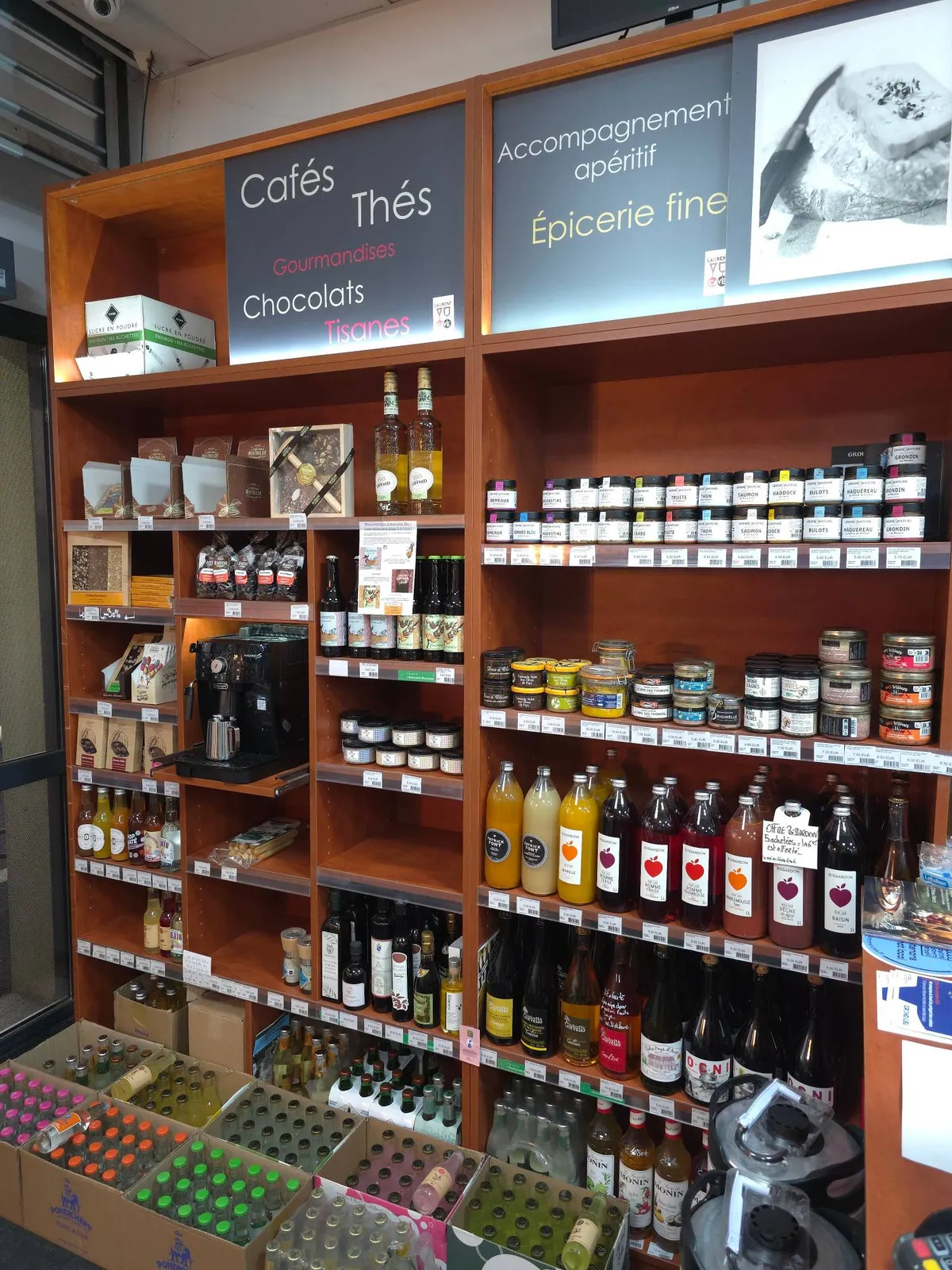 Rayon épicerie fine, thés et cafés